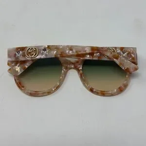 Gucci “Blonde” Tortoiseshell Sunglasses Gucci Blonde Tortoise Cat Eye Tinted Sunglasses – Vintage by  main image 3